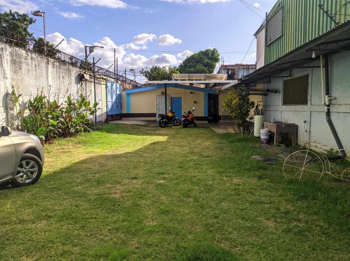 Hotel Fuente De Paz Managua Buitenkant foto